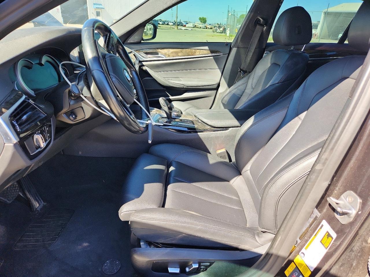 2019 BMW 530E - Image 7