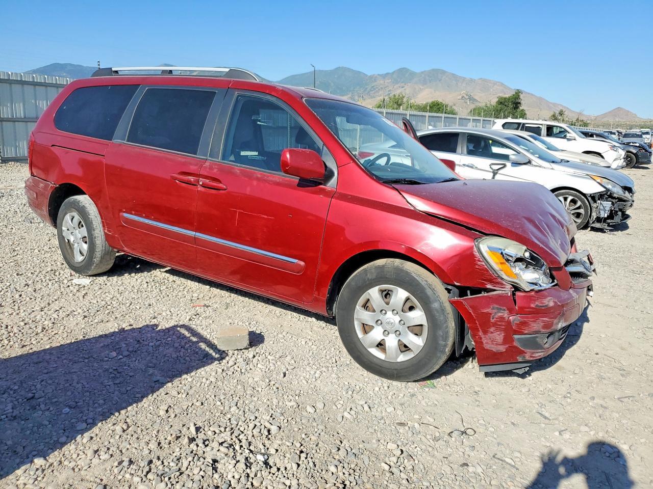 2007 Hyundai Entourage Gls - Image 4
