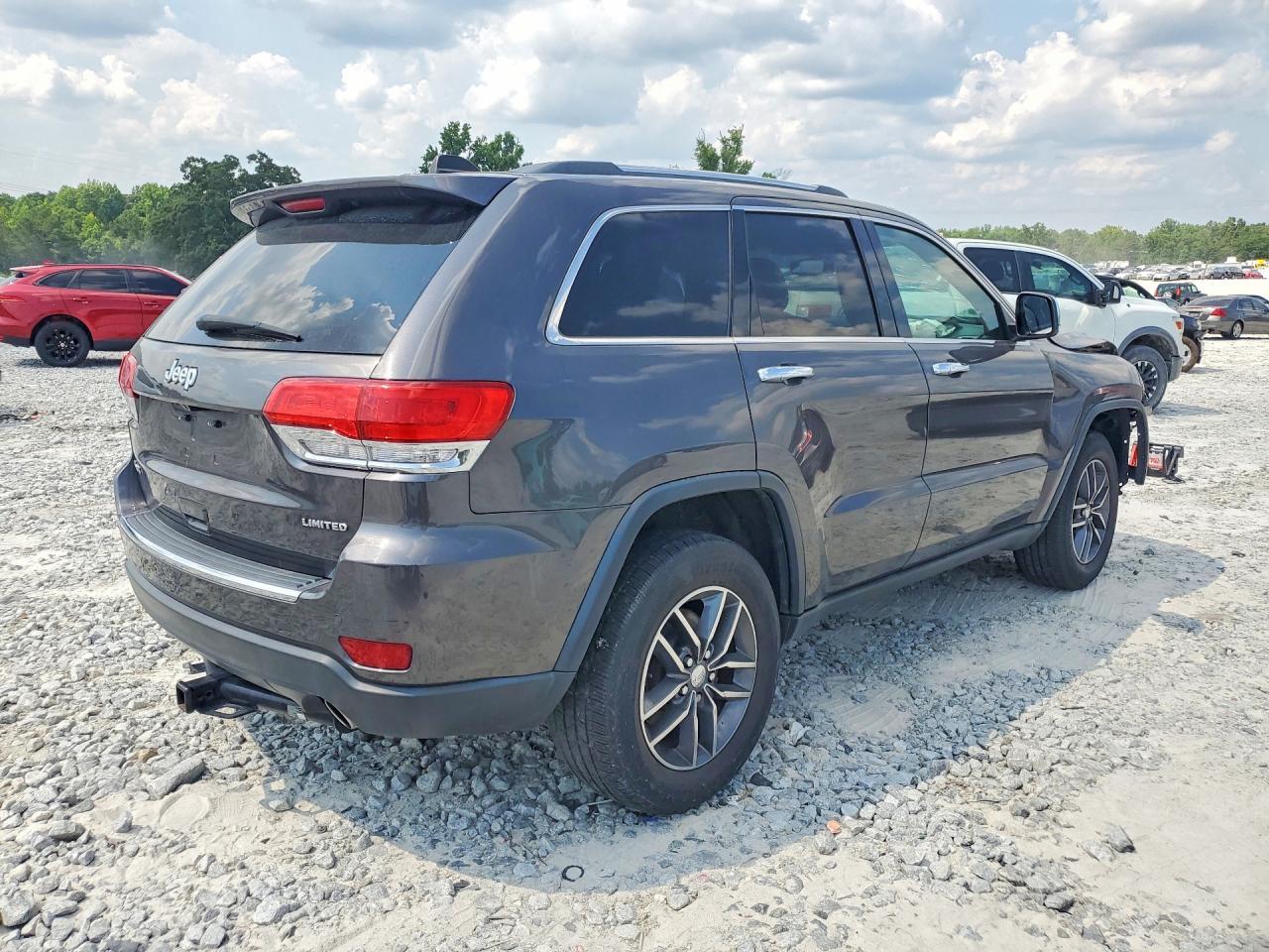 2018 Jeep Grand Cheroke - Image 3