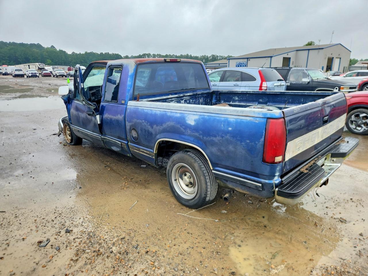 1994 Chevrolet Gmt-400 C1500 - Image 2