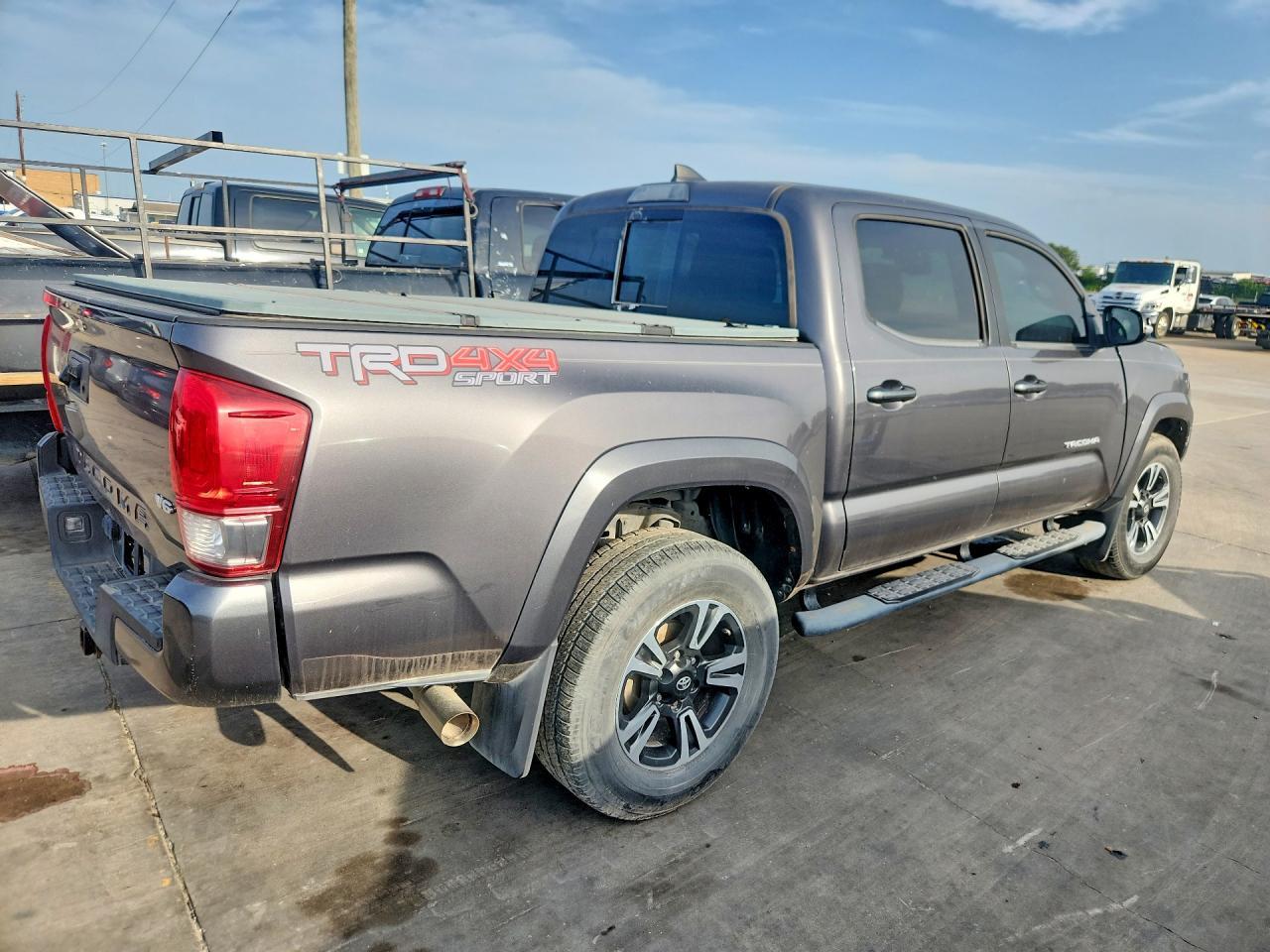 2017 Toyota Tacoma Trd Sport - Фото 3
