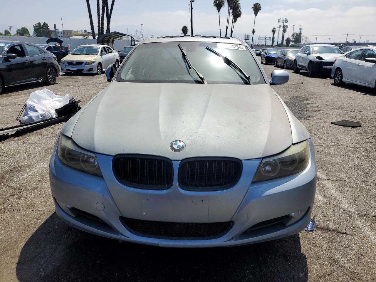 2011 BMW 328 I - Image 5