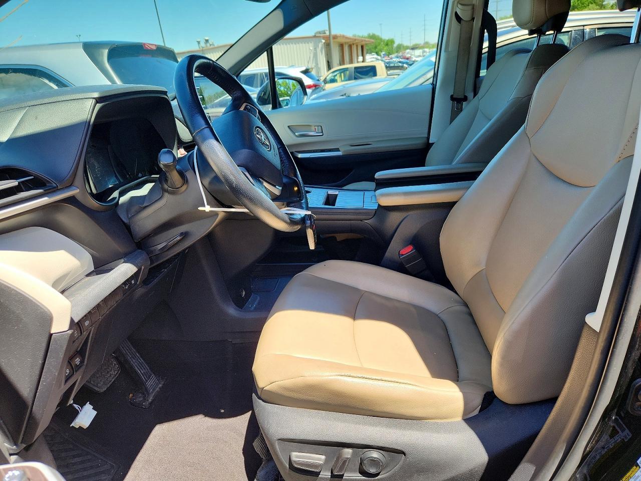 2021 Toyota Sienna Xle - Image 7