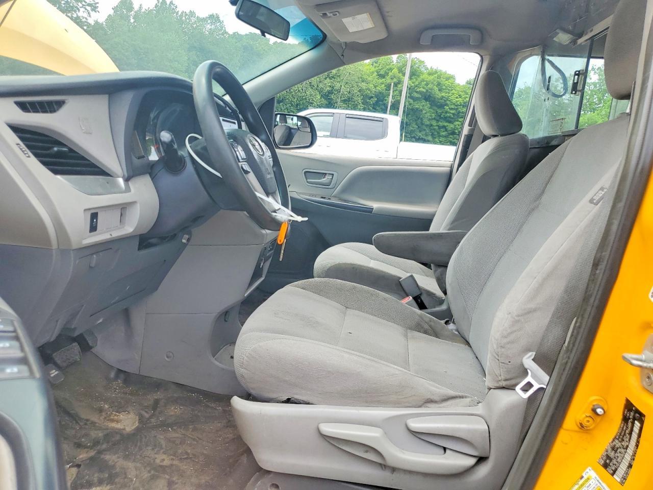 2017 Toyota Sienna L 7-Passenger - Image 7