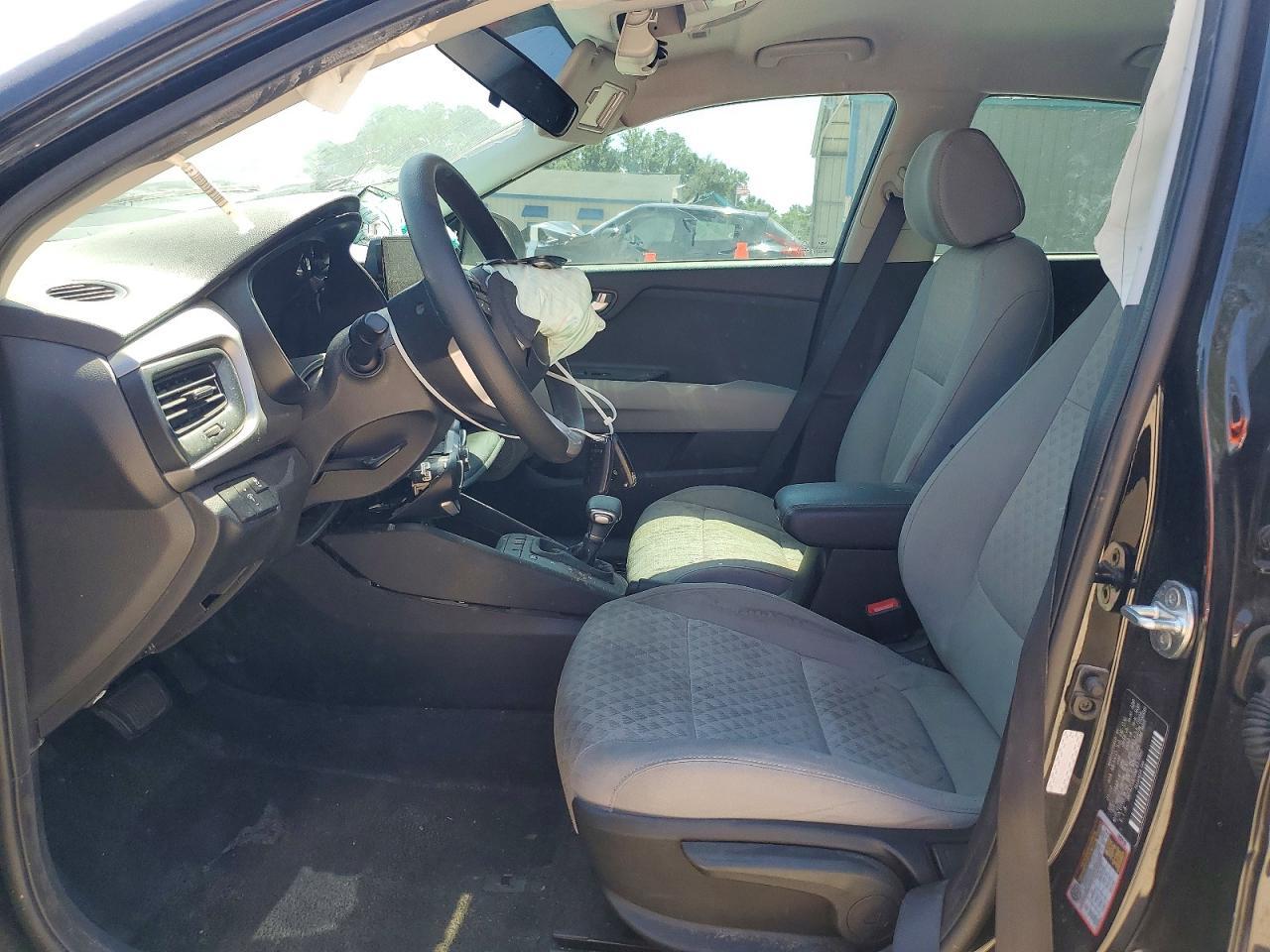 2022 Kia Rio S - Фото 7