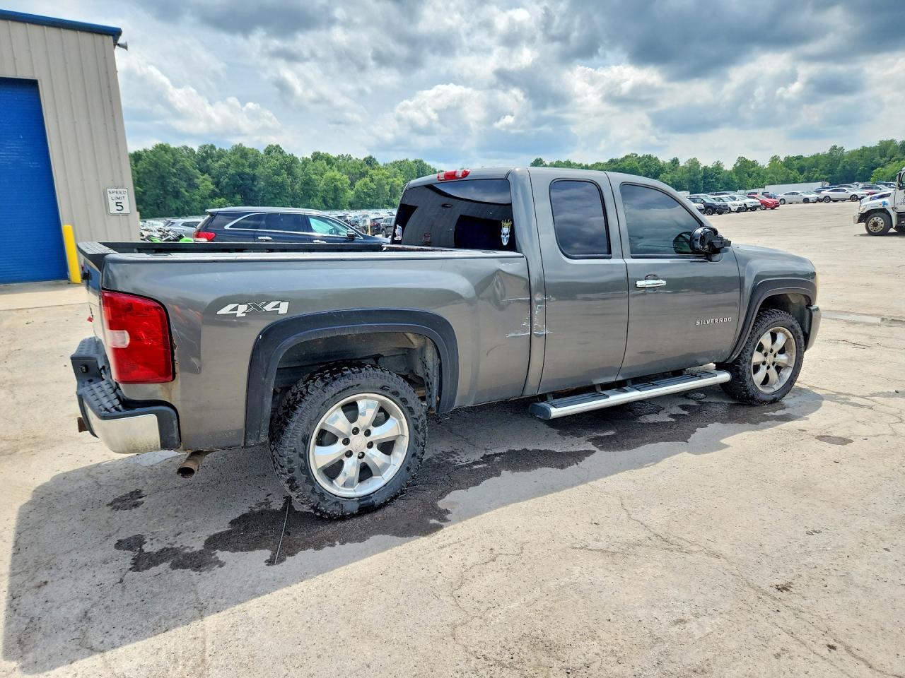2011 Chevrolet Silverado K1500 Lt - Image 3