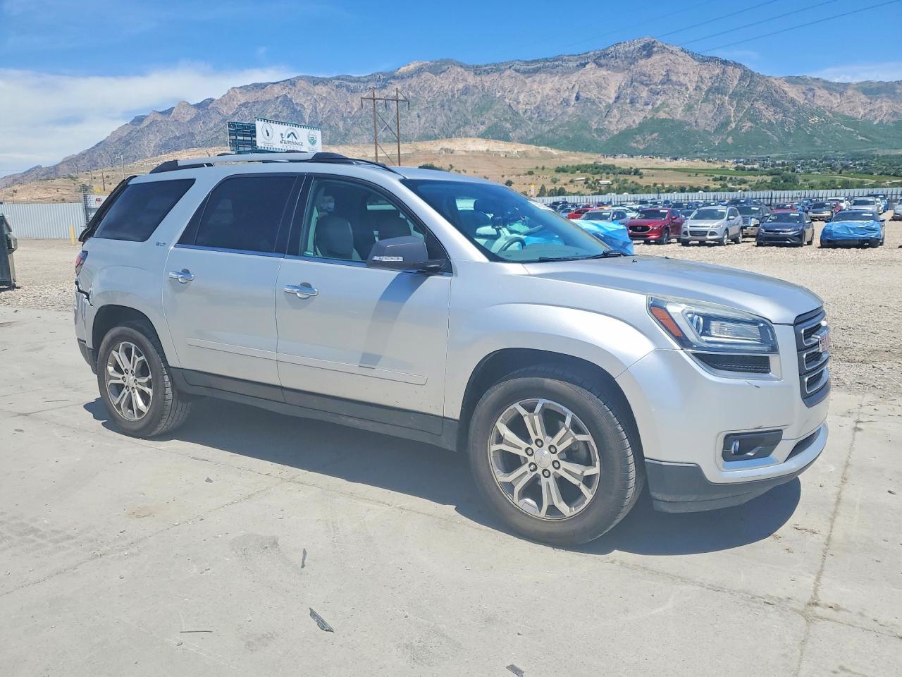 2014 GMC Acadia - Image 4