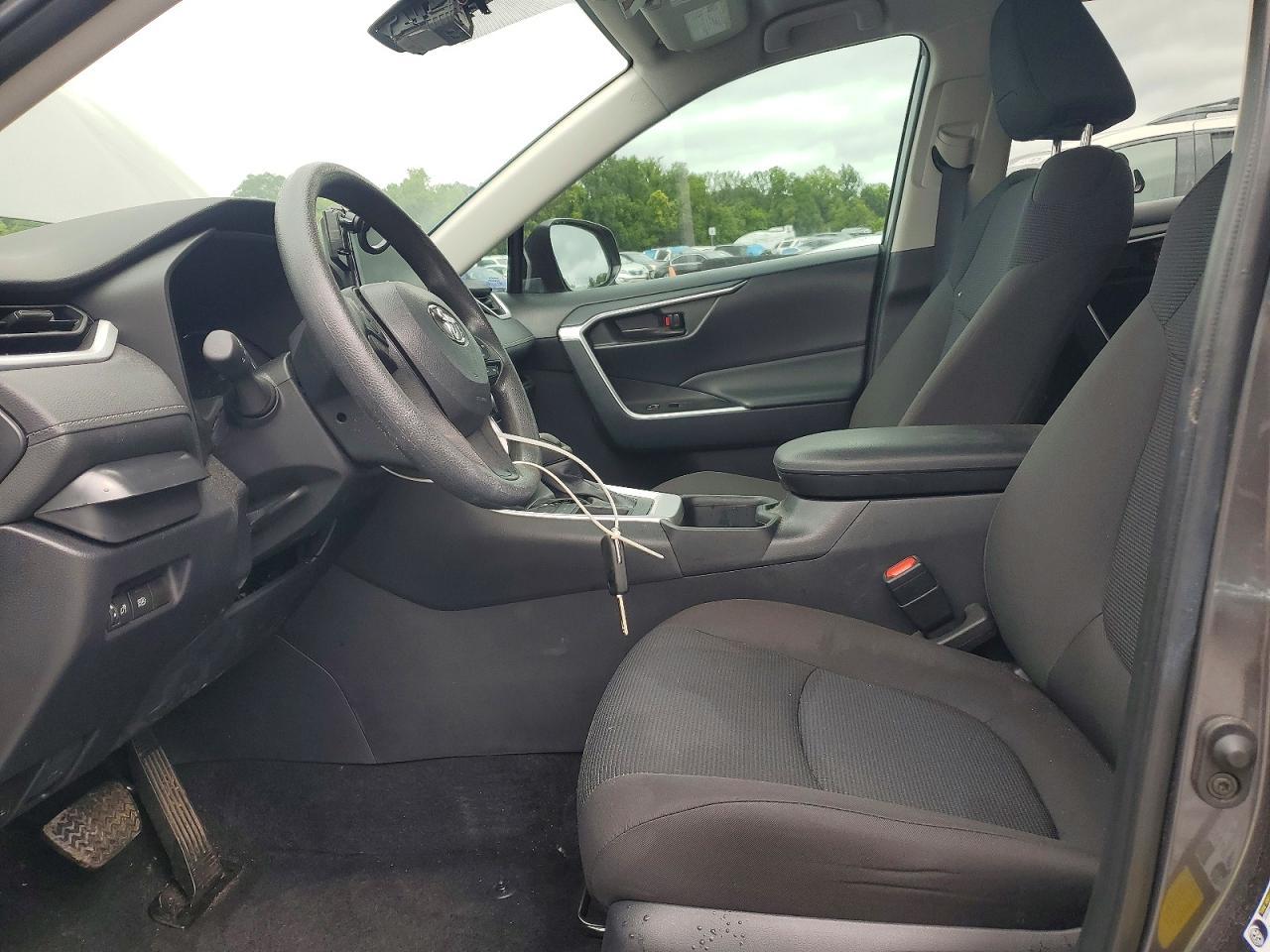 2025 Toyota Rav4 Le - Image 7