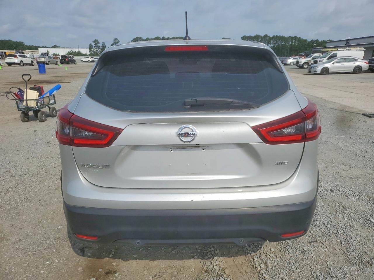 2021 Nissan Rogue Sport S - Фото 6