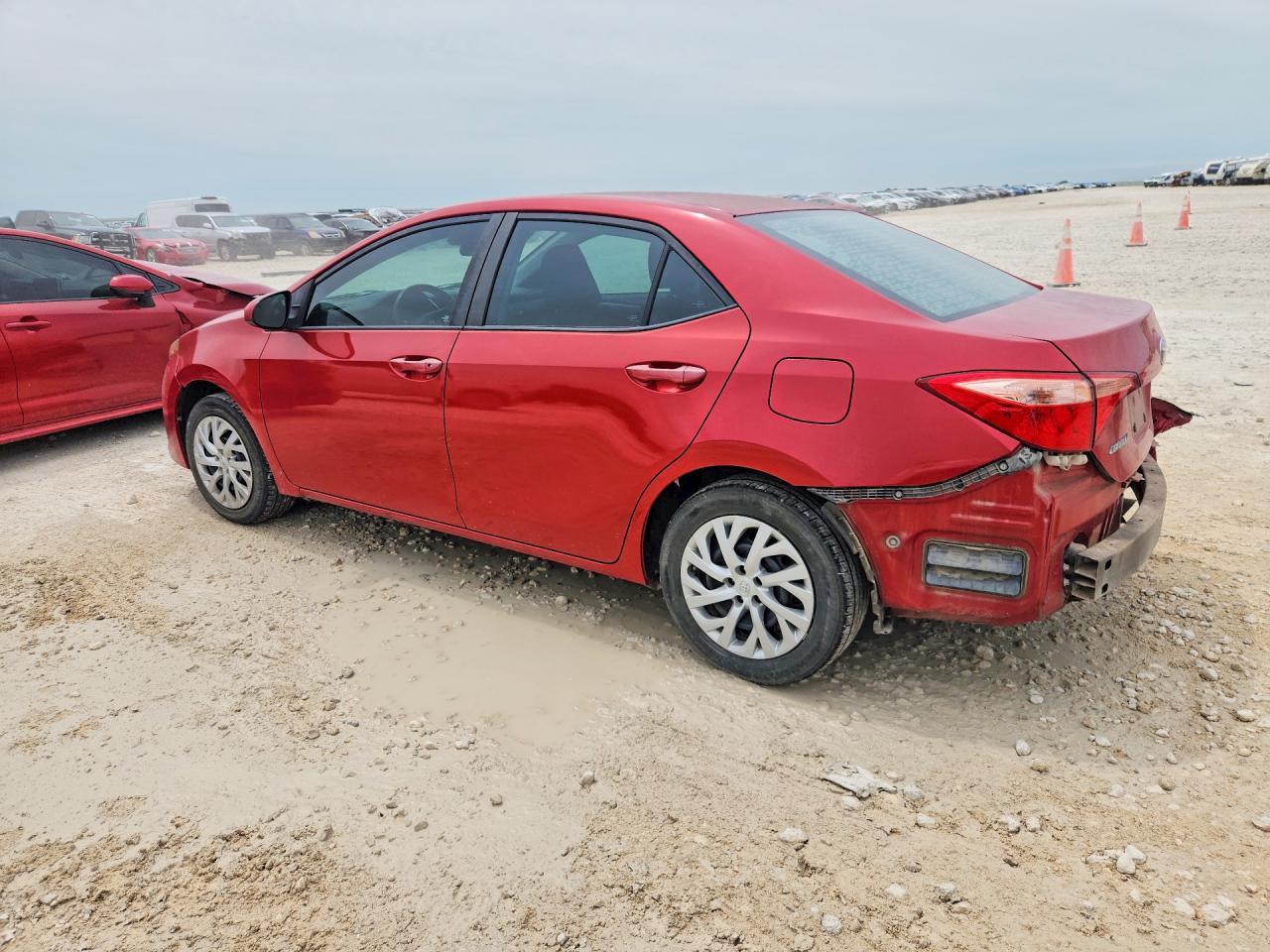 2018 Toyota Corolla Le - Фото 2