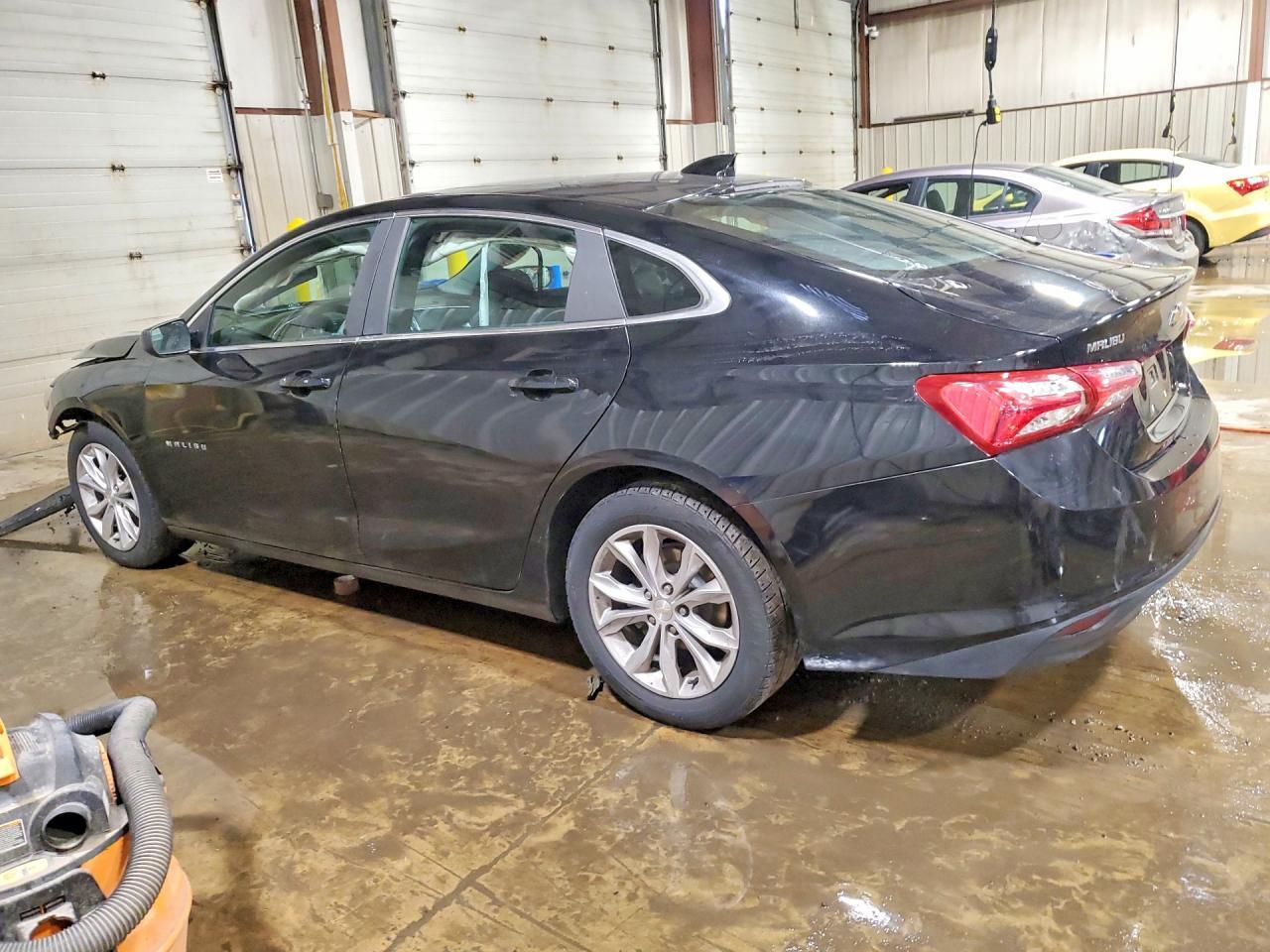2020 Chevrolet Malibu Lt - Фото 2