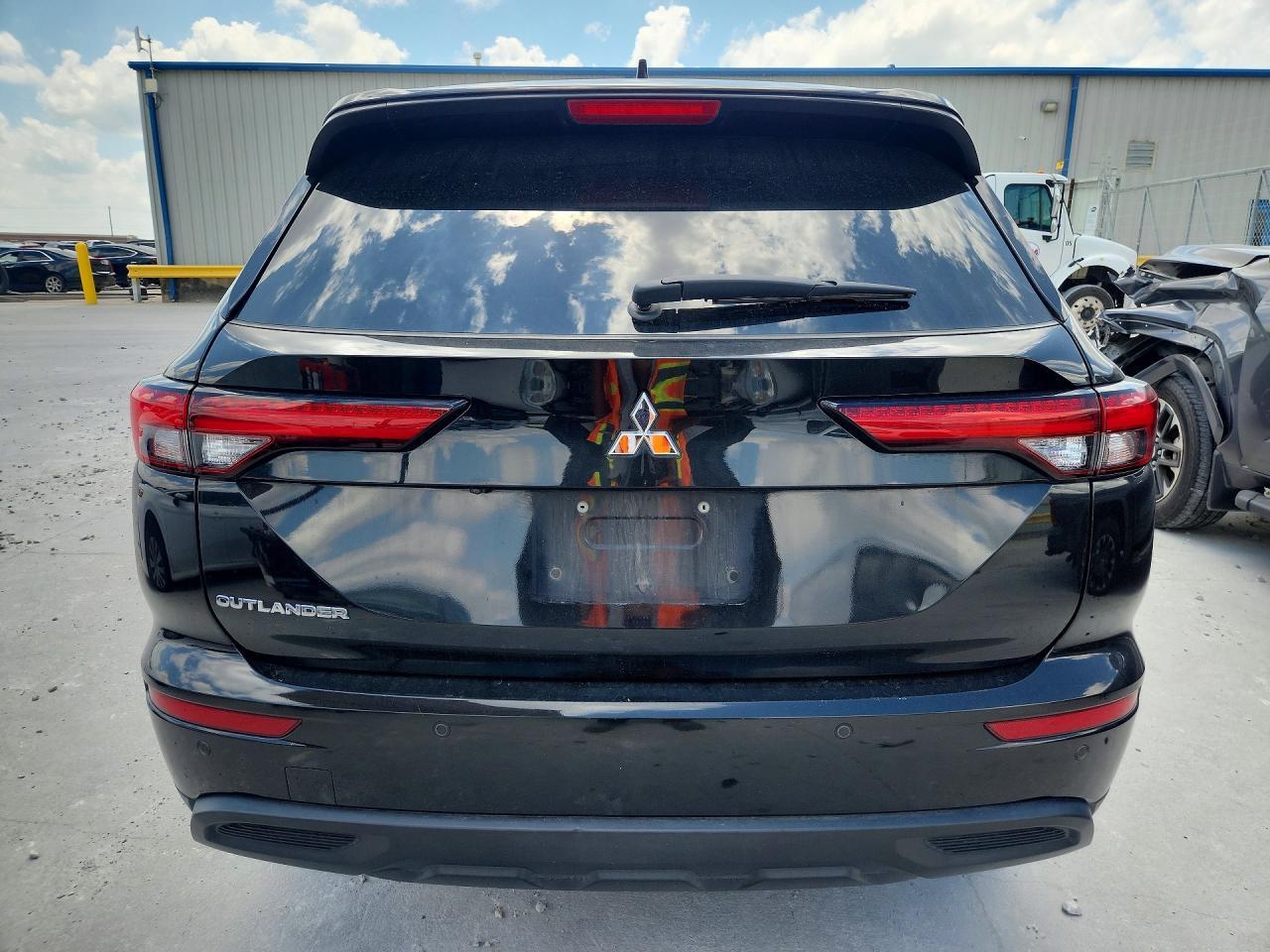 2022 Mitsubishi Outlander Es - Фото 6