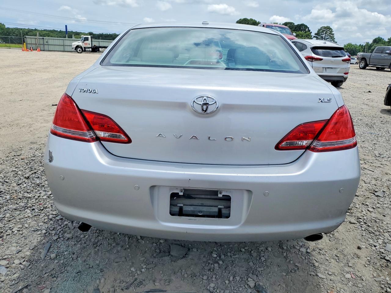 2010 Toyota Avalon Xls - Фото 6