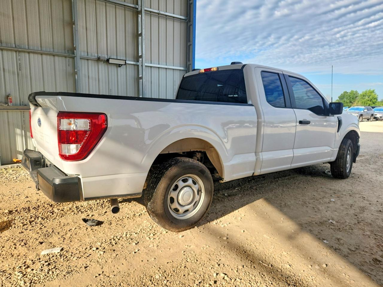 2022 Ford F150 Super Cab - Фото 3
