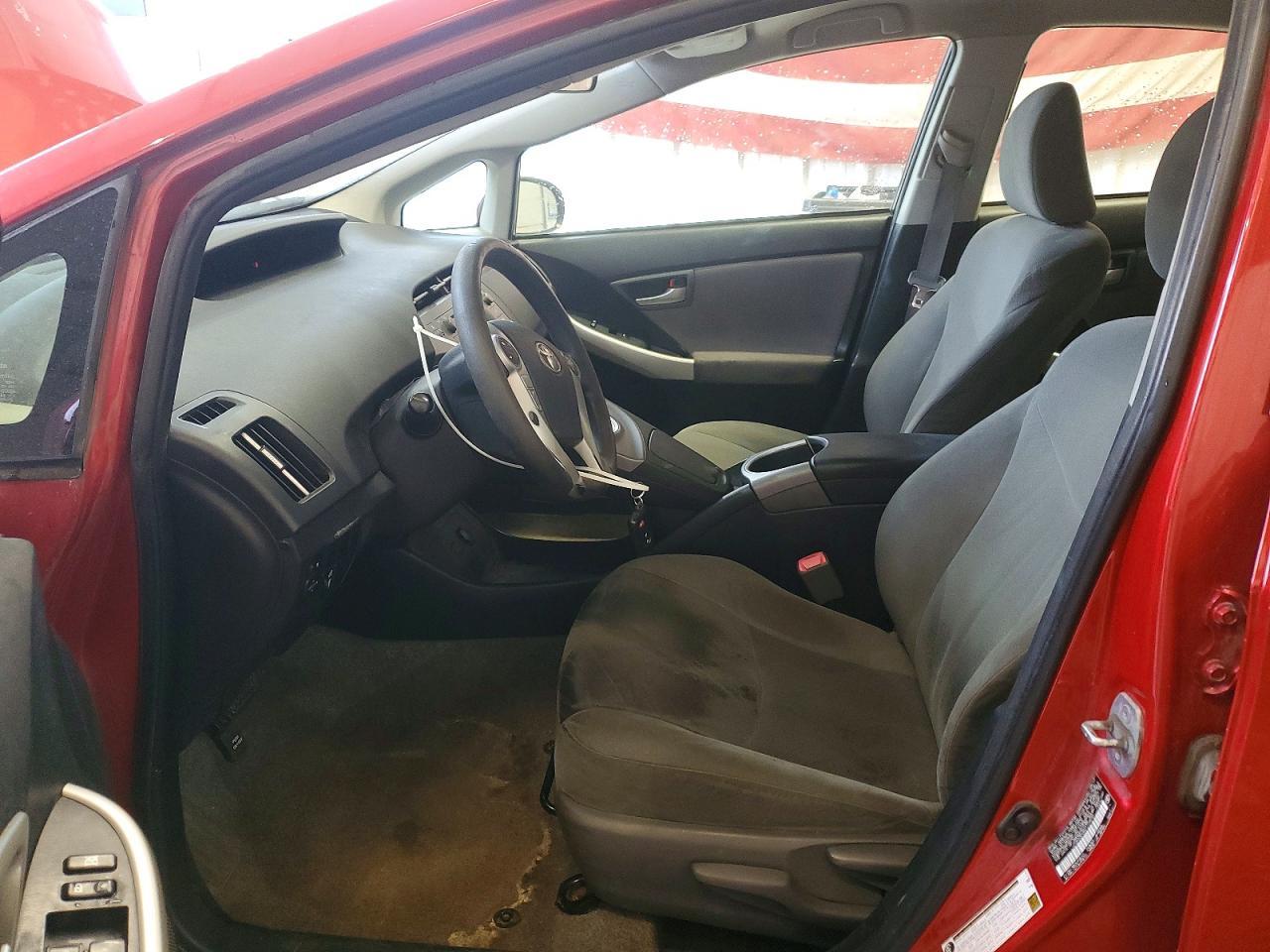 2013 Toyota Prius Two - Image 7