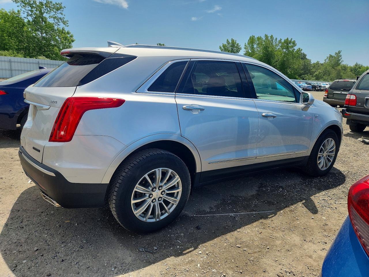2019 Cadillac Xt5 Luxury - Image 3