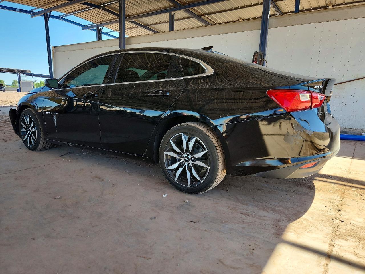2018 Chevrolet Malibu Lt - Image 2
