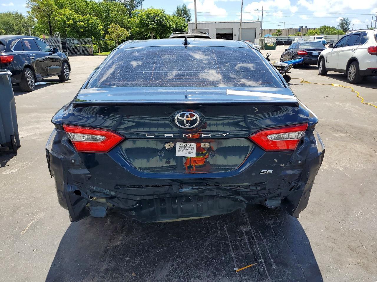 2019 Toyota Camry Se - Image 6