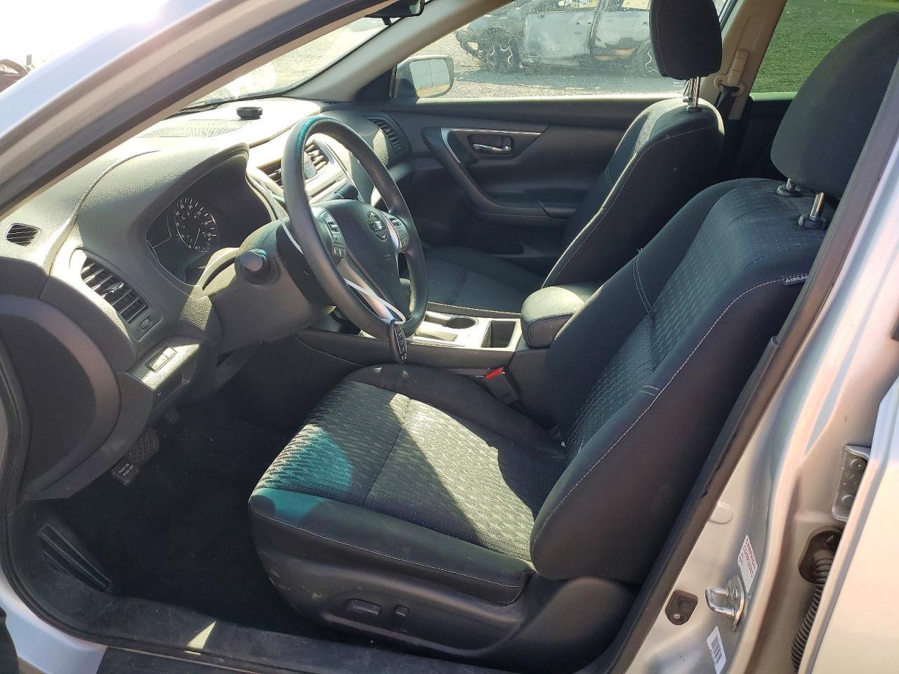 2016 Nissan Altima 2.5 S - Фото 7