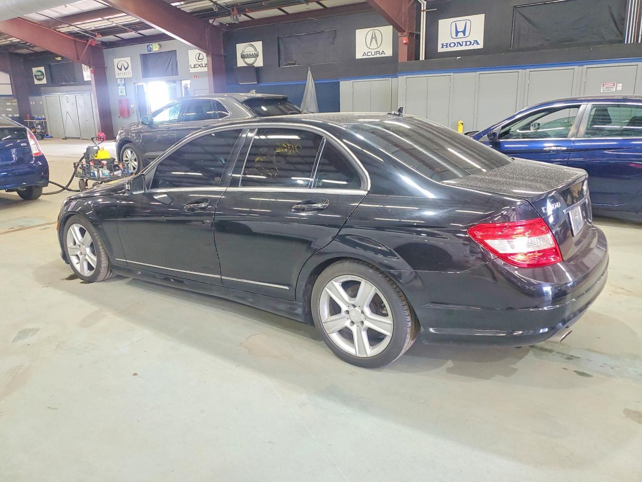 2011 Mercedes-Benz C 300 4Matic - Image 2