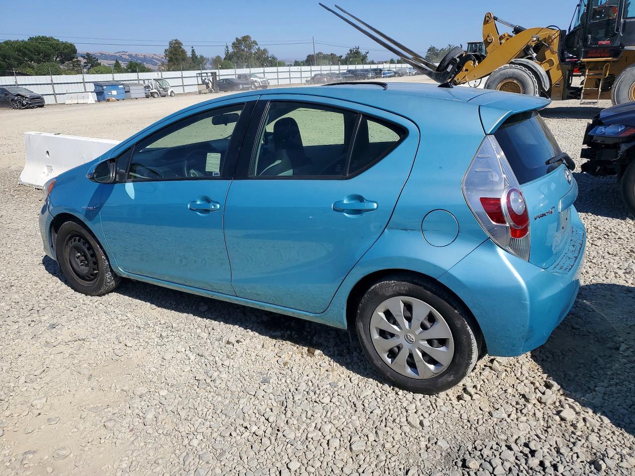 2013 Toyota Prius C One - Image 2