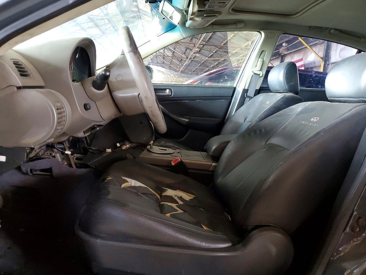 2003 Infiniti G35 Base - Image 7