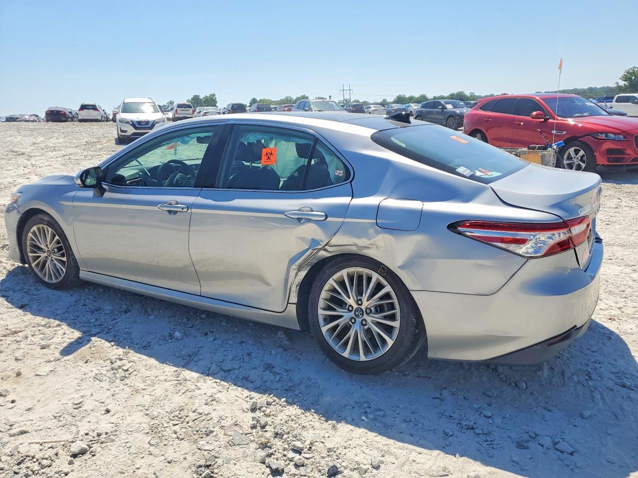 2019 Toyota Camry Xle - Фото 2