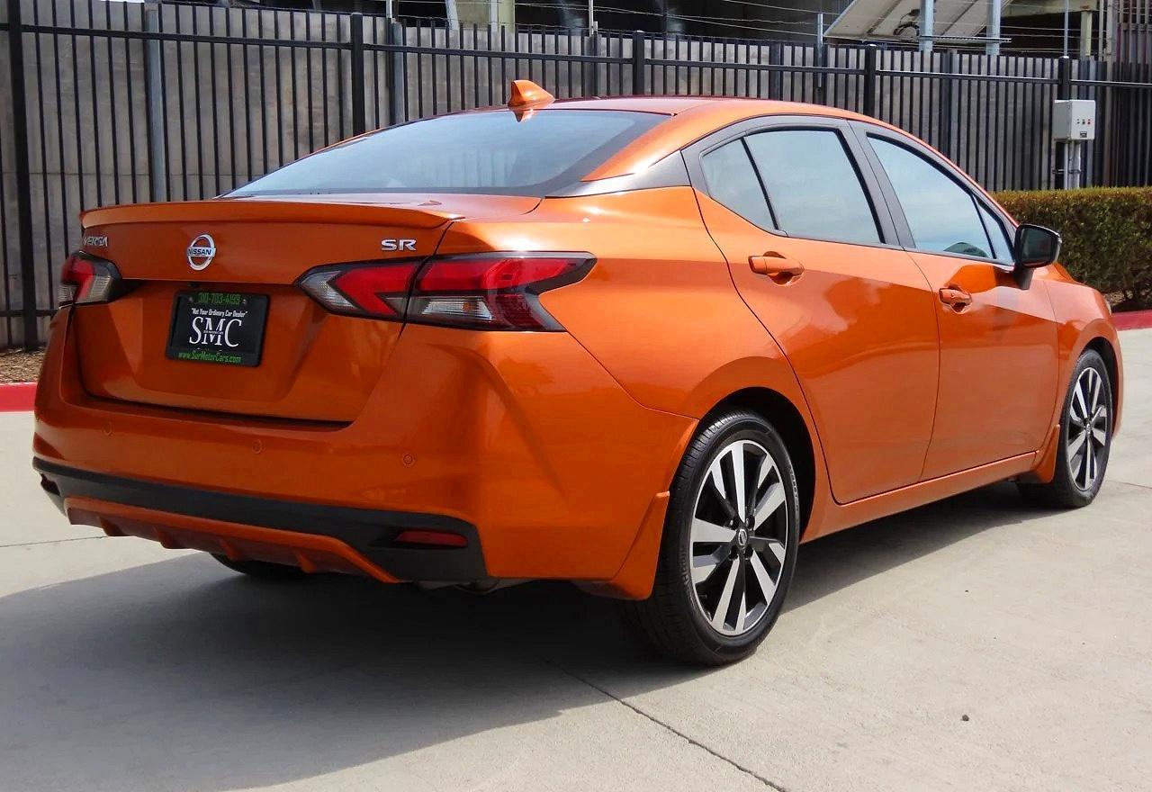 2022 Nissan Versa Sr - Фото 3