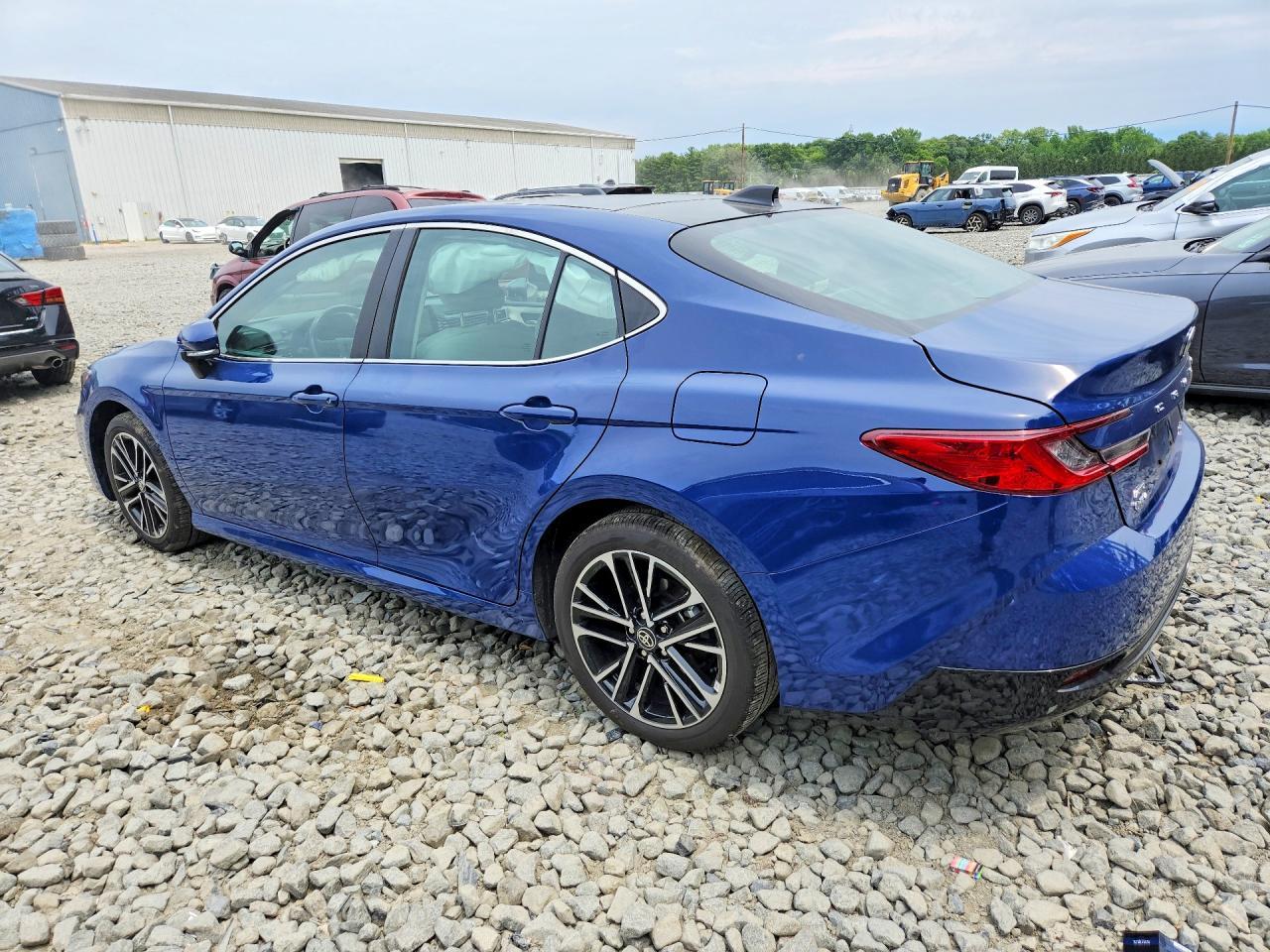 2026 Toyota Camry Xle - Фото 2