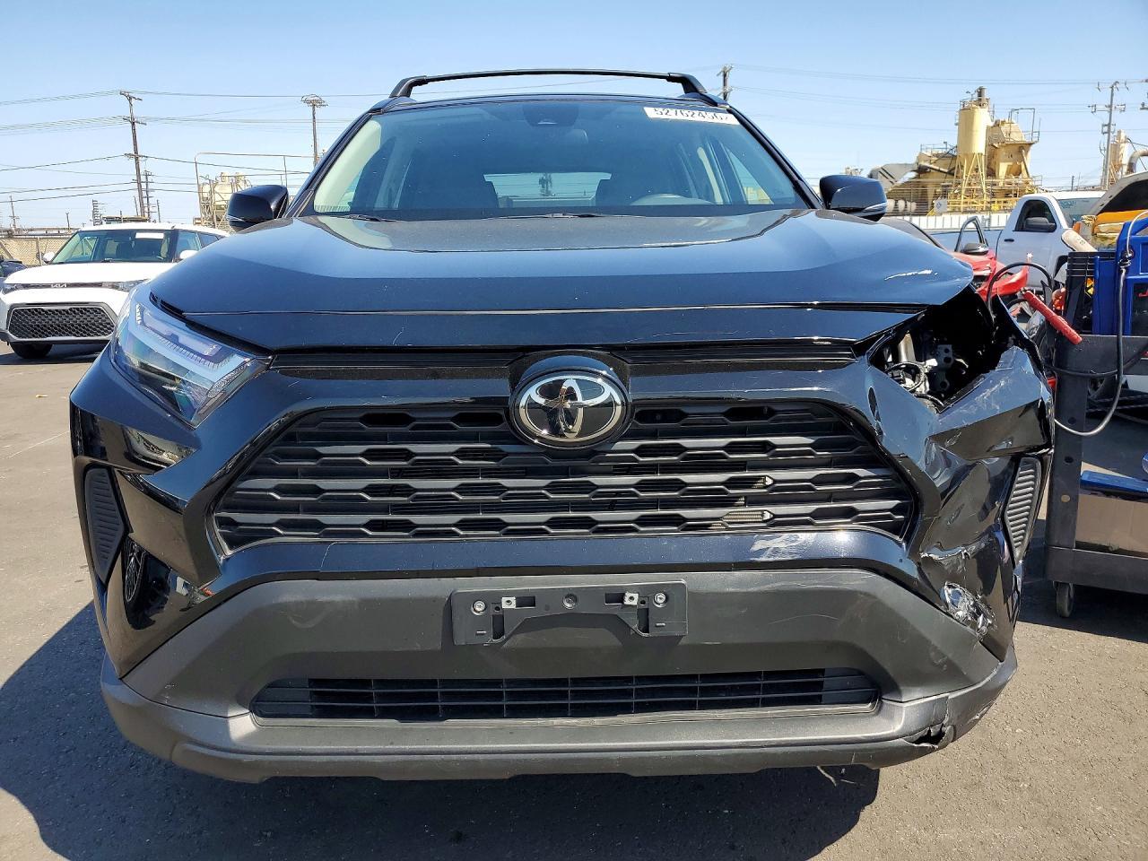 2025 Toyota Rav4 Xle - Image 5