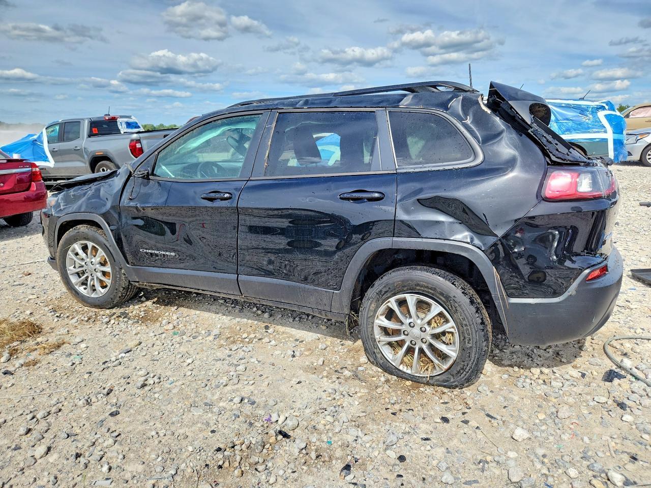 2022 Jeep Cherokee Latitude Lux - Image 2