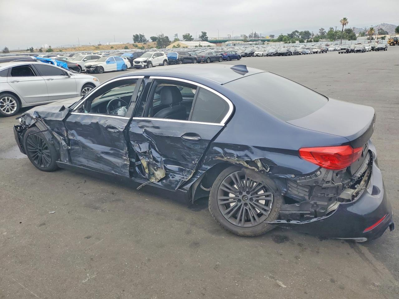 2018 BMW 530 I - Фото 2