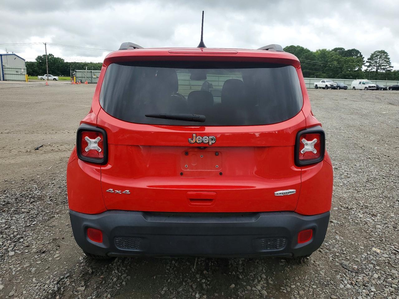 2022 Jeep Renegade Latitude - Image 6
