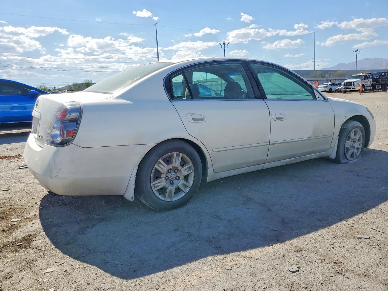 2005 Nissan Altima 2.5 - Фото 3