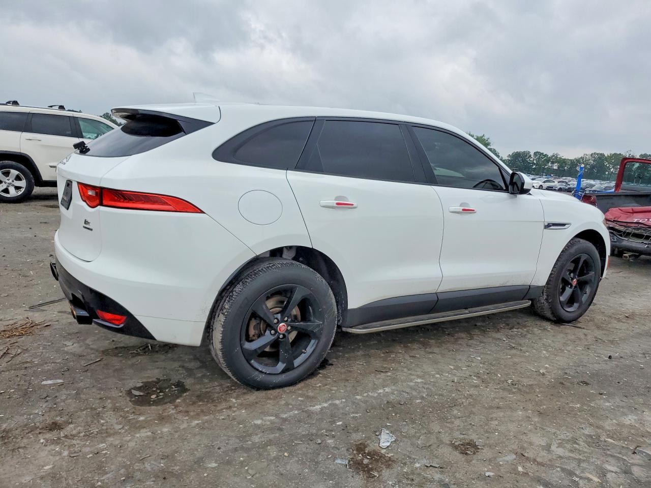 2018 Jaguar F-Pace Premium - Фото 3