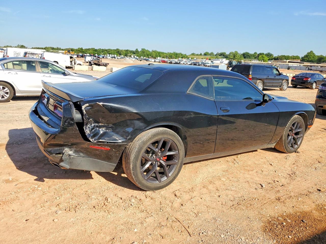 2020 Dodge Challenger Sxt - Image 3