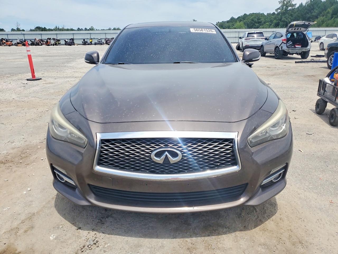 2015 Infiniti Q50 Premium - Image 5