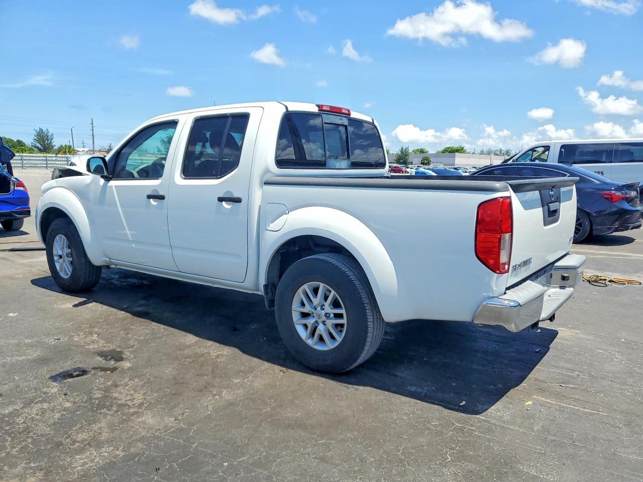 2019 Nissan Frontier Sv - Image 2