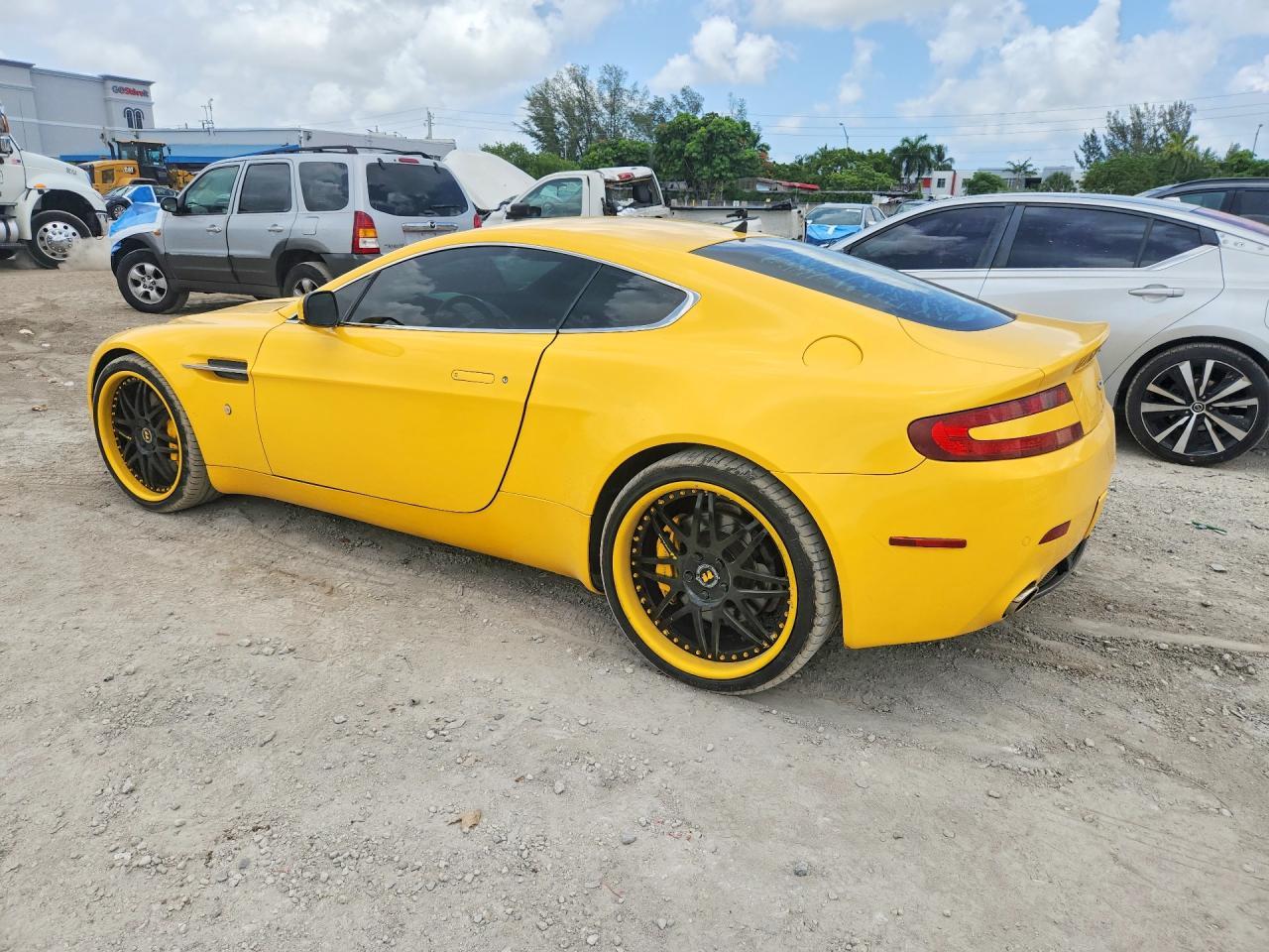 2007 Aston Martin V8 Vantage - Image 2