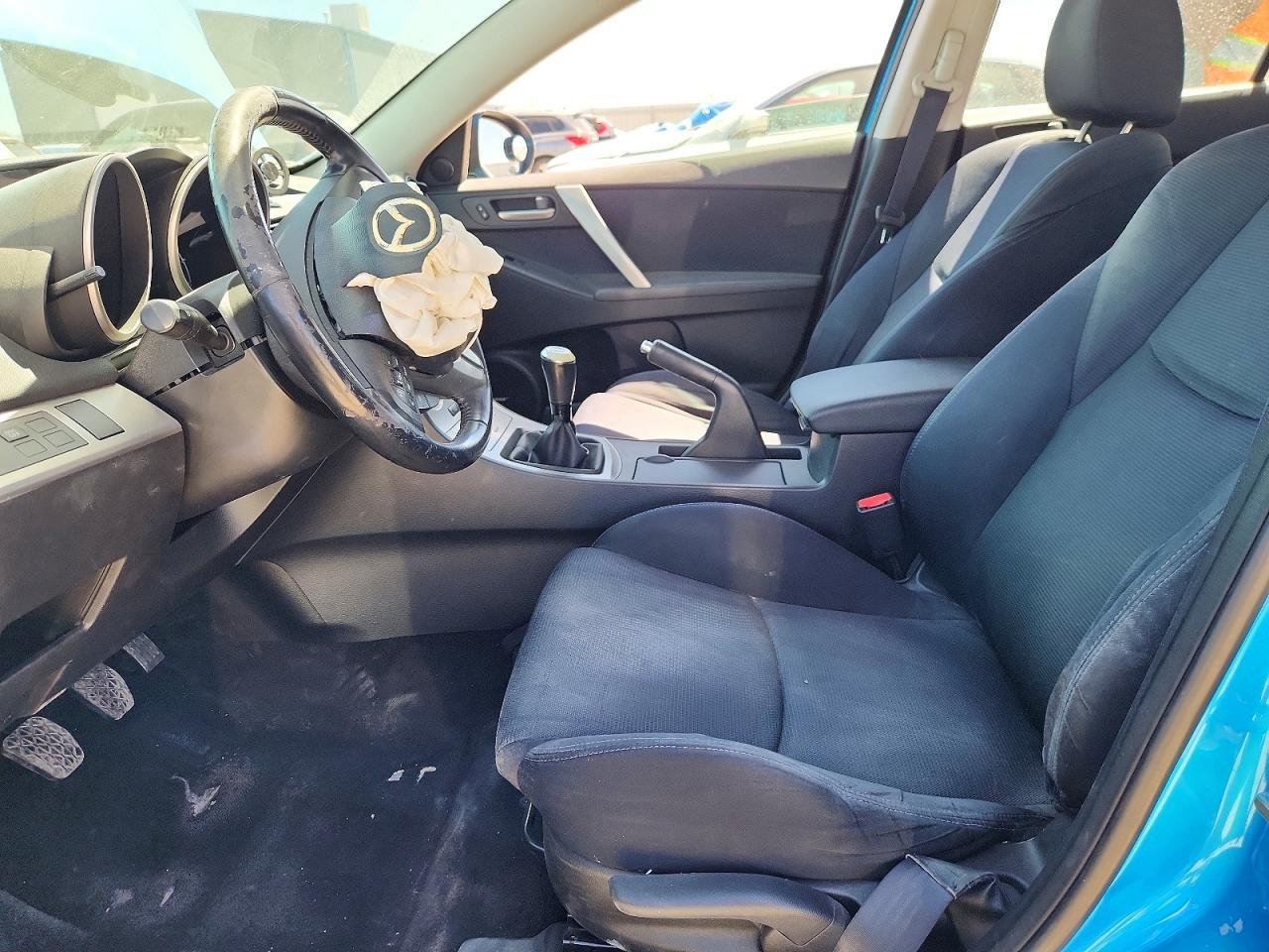 2010 Mazda 3 S - Image 7