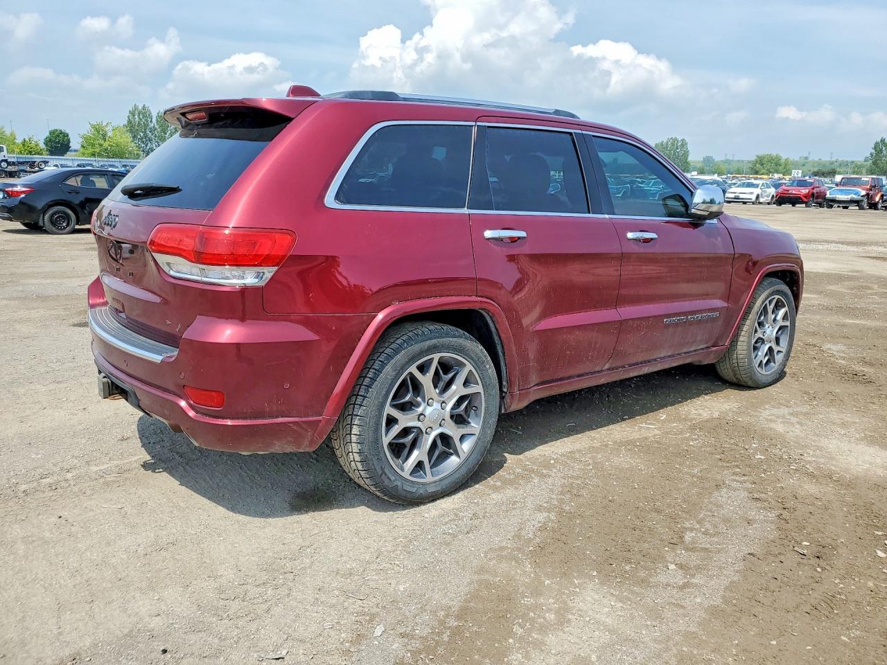 2021 Jeep Grand Cherokee Overland - Фото 3