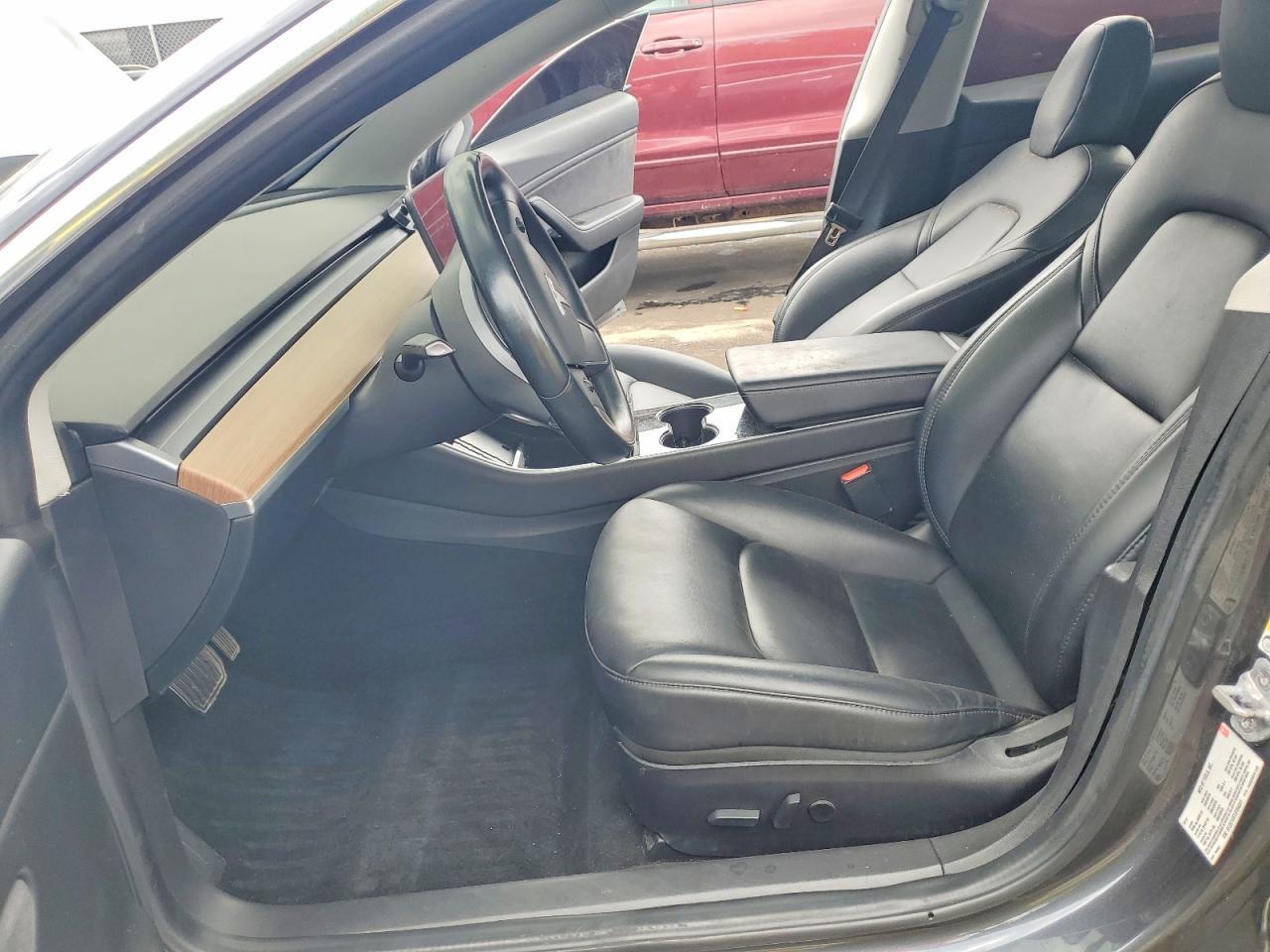 2018 Tesla Model 3 - Image 7