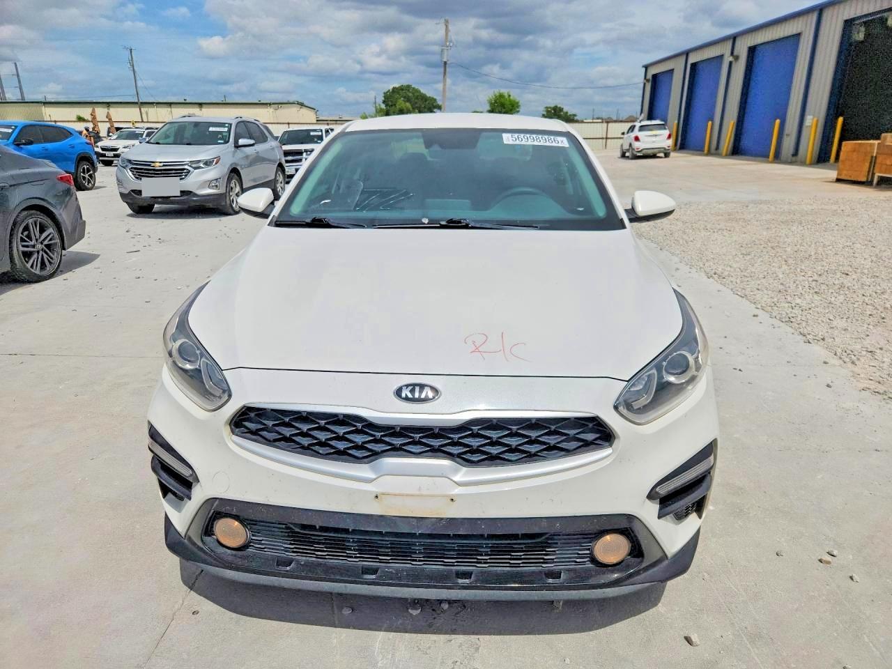 2021 Kia Forte Lxs - Image 5