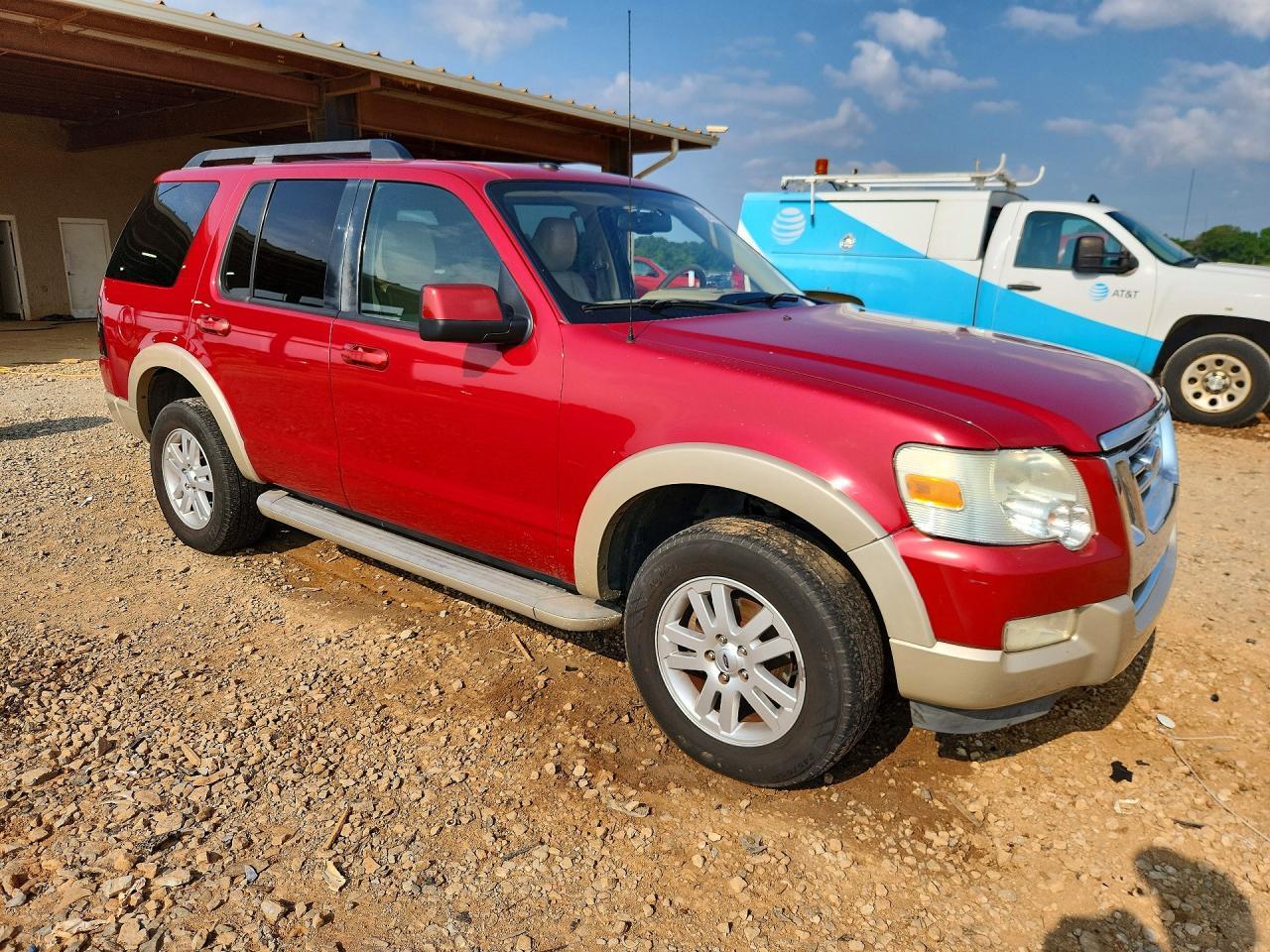 2010 Ford Explorer Eddie Bauer - Фото 4