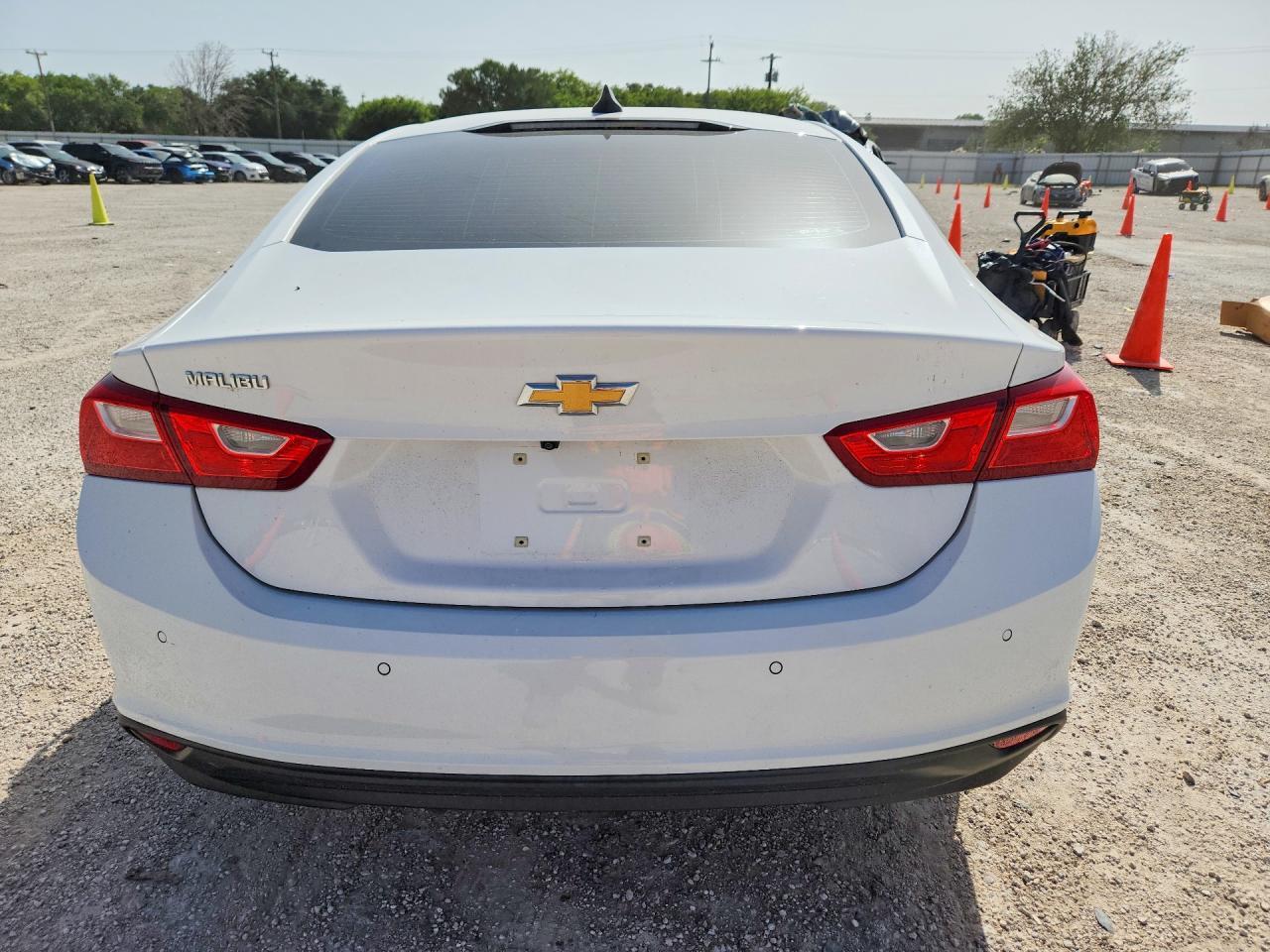 2020 Chevrolet Malibu Ls - Image 6