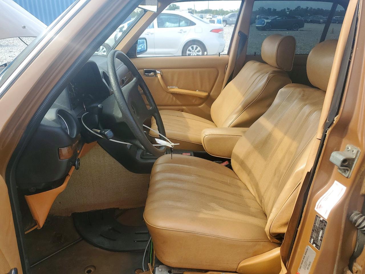 1980 Mercedes-Benz 240 D - Image 7