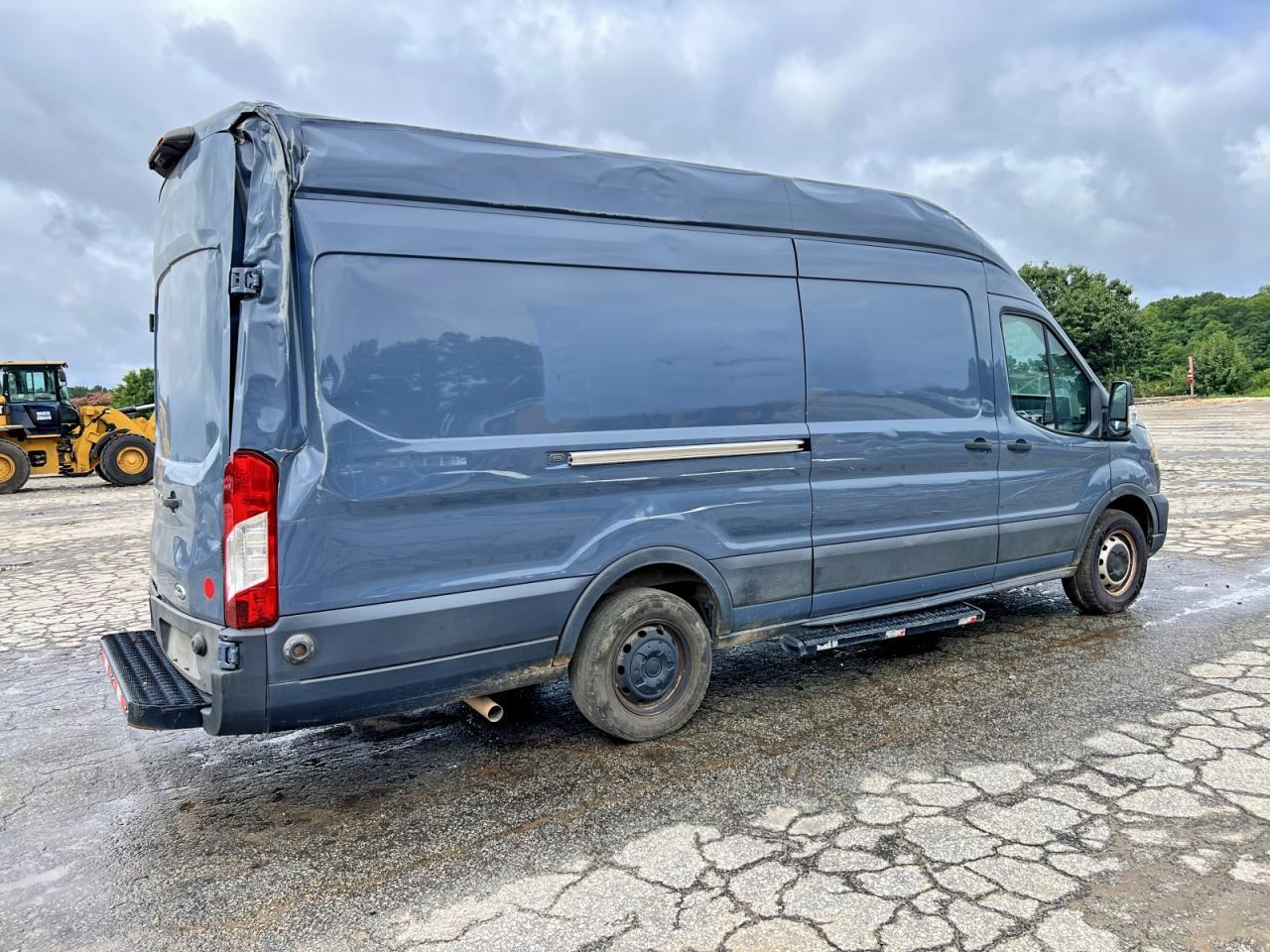 2020 Ford Transit 250 Delivery Van - Фото 3