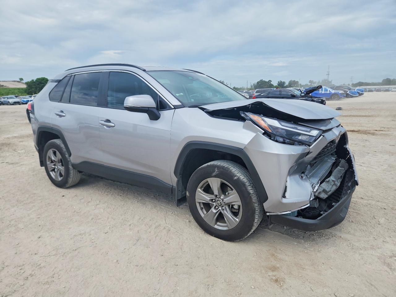 2024 Toyota Rav4 Xle - Image 4