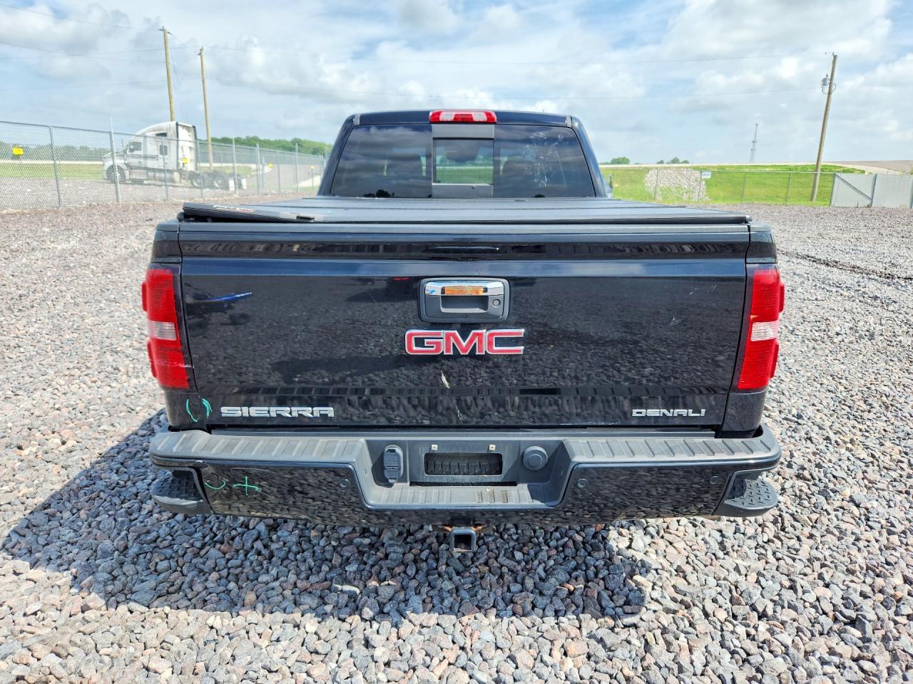 2015 GMC Sierra K1500 Denali - Image 6