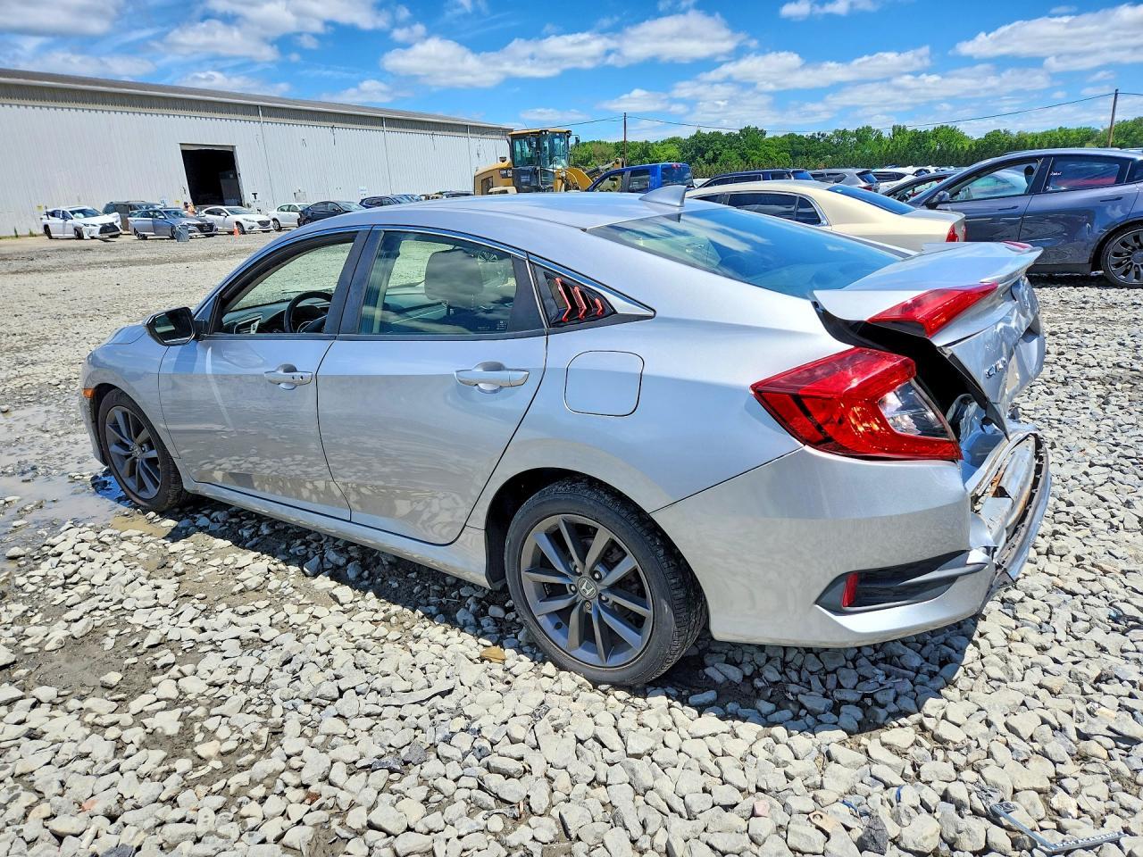 2019 Honda Civic Ex - Image 2